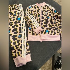 Adidas girls pink leopard print track suit size 4t